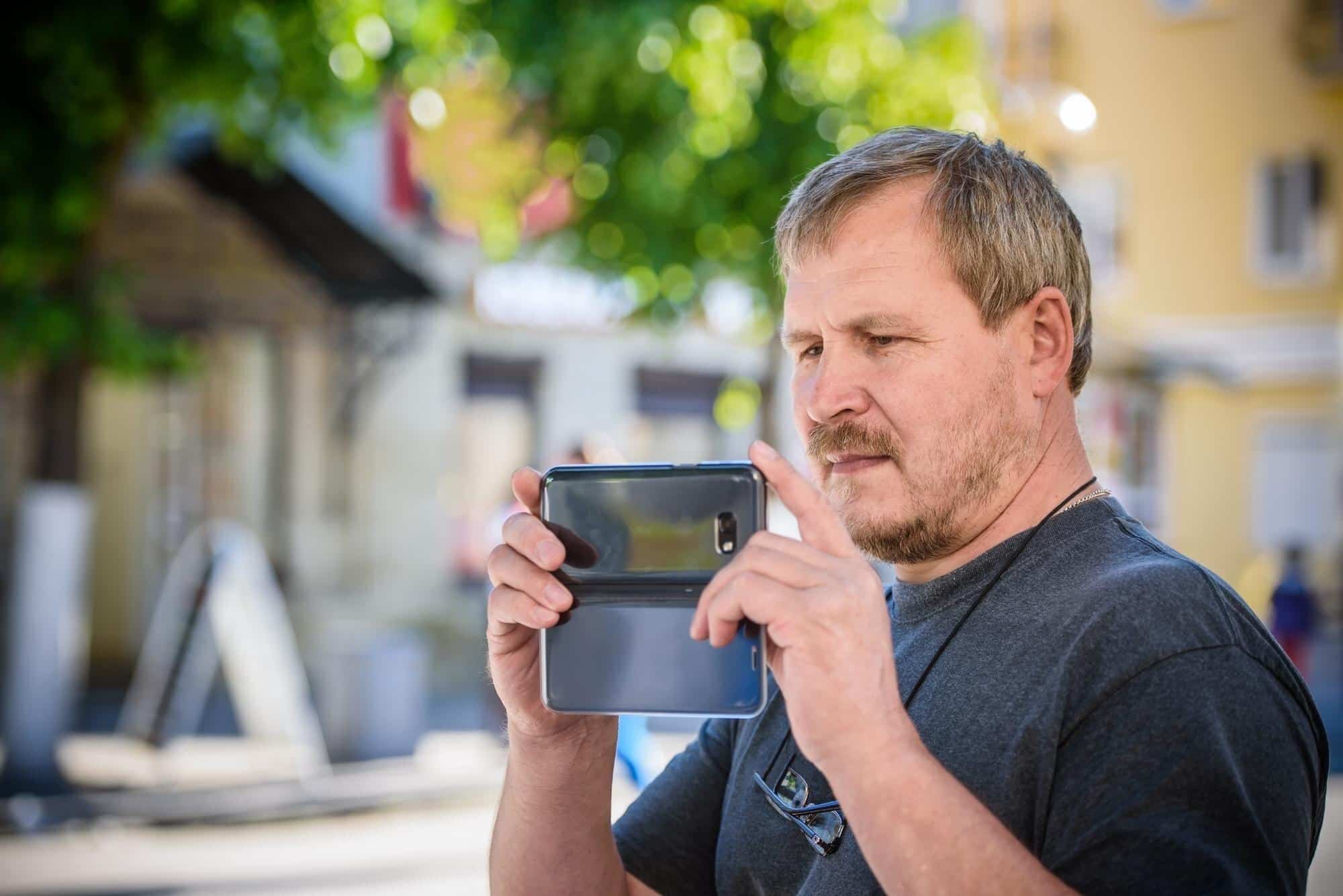 Film a Walkaround That Sells: A 60–90 Second Smartphone Script to Answer Buyer Questions Fast